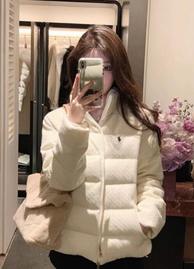 polo Ralph Lauren New Year's finale, an elegant and sophisticated cable-knit Ral