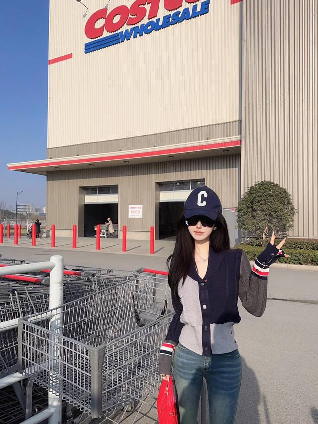 High-end custom version Tb collared color-blocked cardigan Very difficult to ma