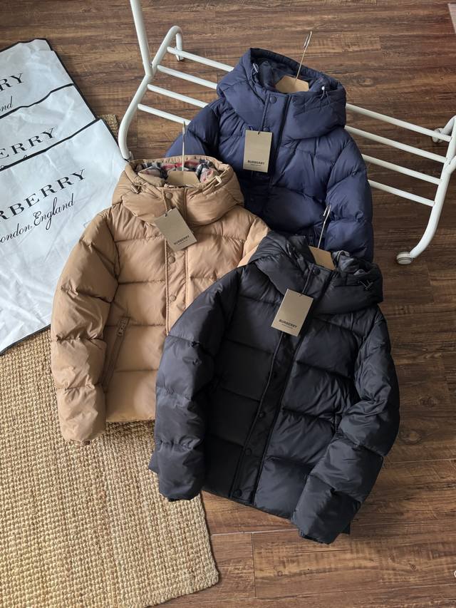 Burberry Thickened Hooded Down Jacket for Couples, a Fashion Must-Have! Adhering