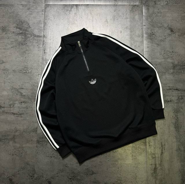 New Arrival Clover Series Autumn New Arrival Couple T-shirts and Sweatshirts Mad