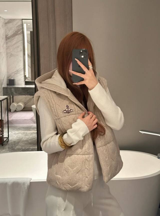 New Arrival Vivienne Westwood Saturn Down Hooded Vest