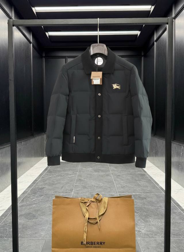 High-quality Burberry 2025 Gold Label Equestrian Down Jacket for Couples, Unise