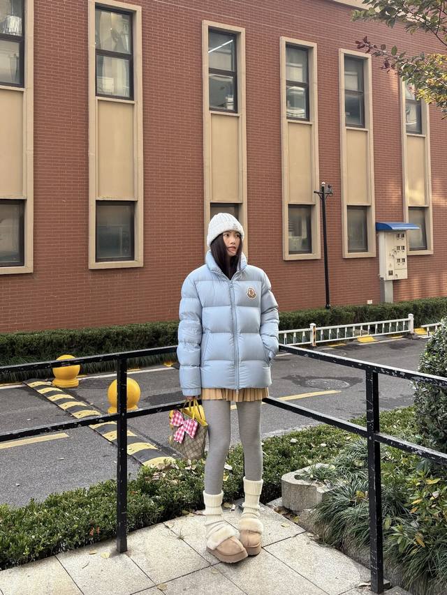 Blue upper body effect Moner Moncler logo patch zipper stand collar down jacket