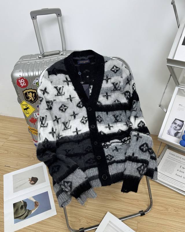 Louis Vuitton New Gradient Mohair Y-Neck Jacquard Letter Cardigan, Unisex. Auth