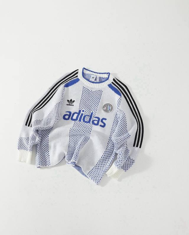 Ad Adshamrock jersey style sweater Custom-knitted and dyed yarn with multiple kn