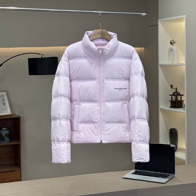 Real product photos The color is absolutely stunning! DDD