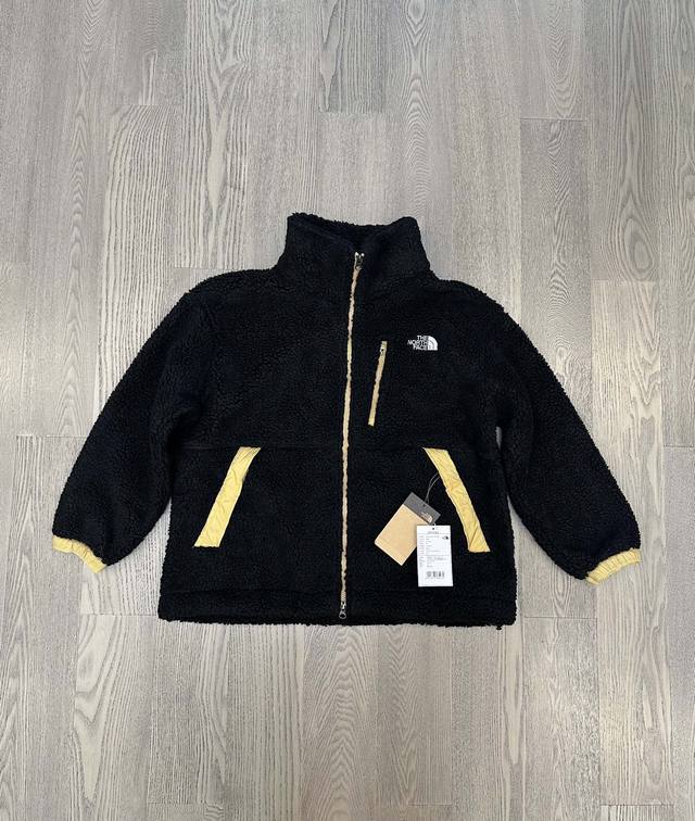 Real photos, all three tags are complete. Size equivalent: S 155, M 160, L 165,