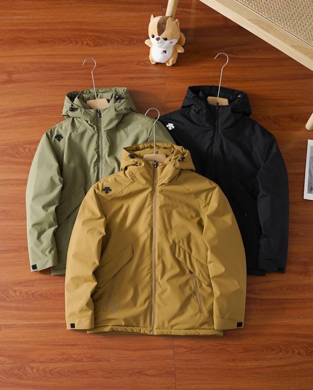 Descente - Men's and Women's Outdoor Windproof and Water-Repellent Winter Thick