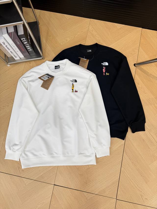 Available for purchase. Colors: Black, White. Sizes: M to 3XL. New The North Fa