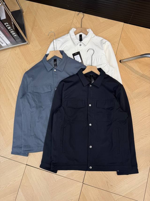 Available in: Colors: Beige, Blue, Black Sizes: M to XL Lululemon Twill Utility