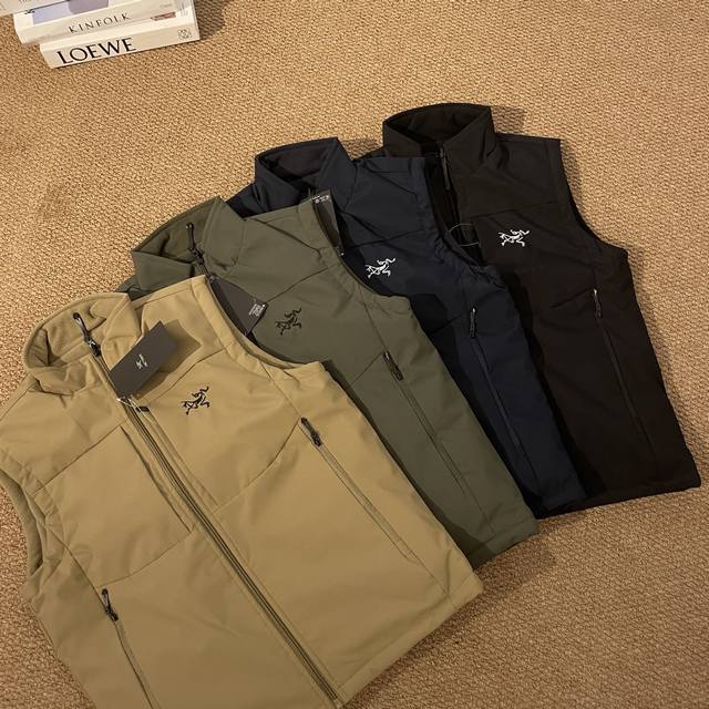 Arcteryx Covert Fleece Vest Wow! The reversible Arcteryx Covert Fleece Vest is a