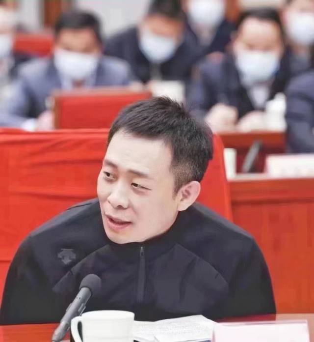 Descente New Arrival! Officer An's Style! 90% New National Standard White Duck D