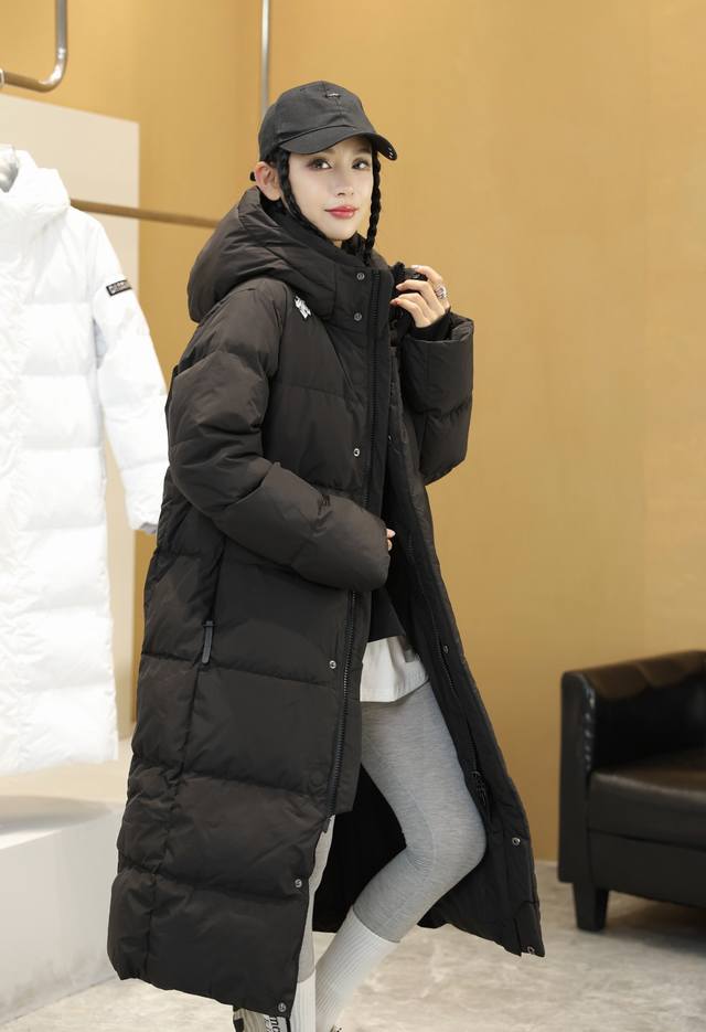 Descente Long Down Jacket for Men and Women - Many Celebrity Styles and Couple
