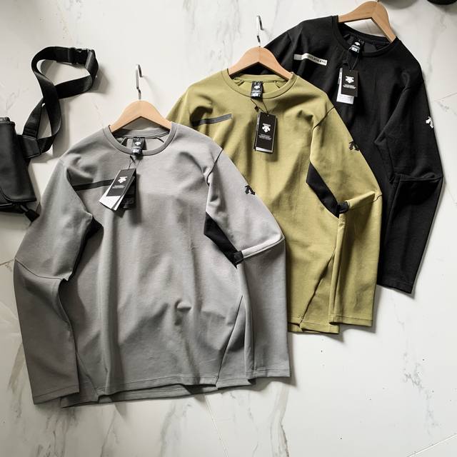 Descente Training Series Men's Color-Blocked Long-Sleeve Knit Sweater with 3D Lo