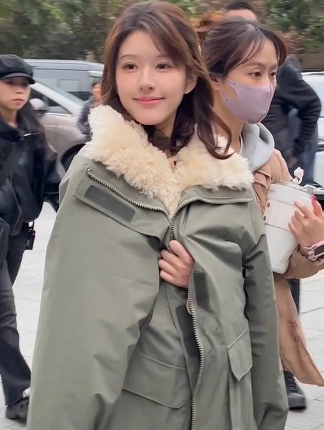 New Arrival Hot Item The Lusi-style parka that's been trending lately is here! I