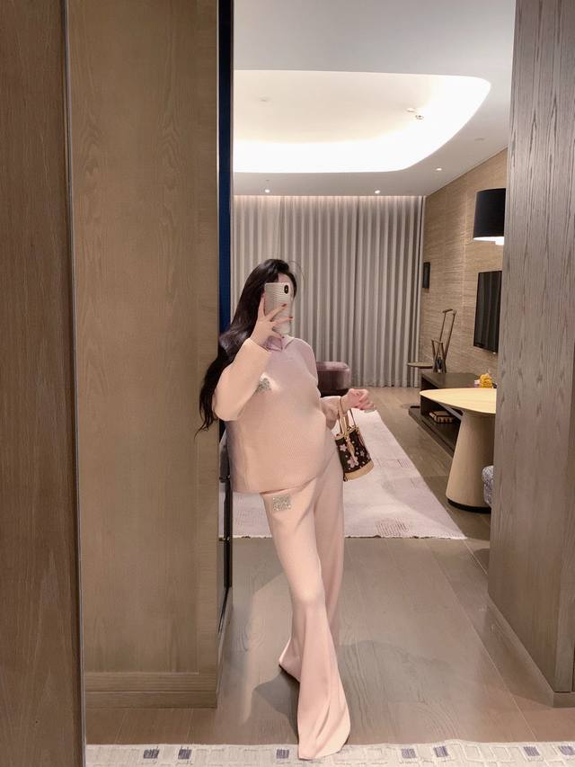 New Arrival Set Miumi* Two-Tone Rhinestone Studded Knit Set Minimalist and Prac