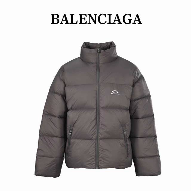 Balenciaga Circular Logo Stand Collar Down Jacket This down jacket features a te