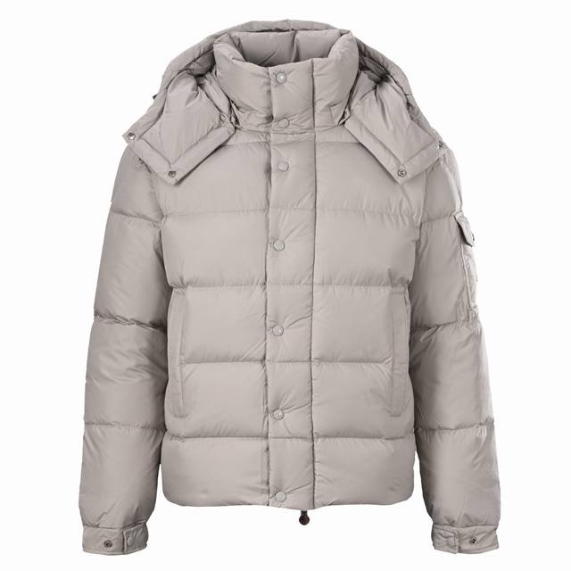 Moncler Mc Maya Maya Grey Matte Down Jacket This Vezere short down jacket is a b