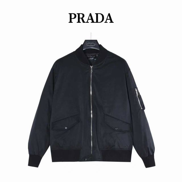 Prada 25Fw Double-Flap Pocket Thin Down Jacket DDD. Filled with 90% white duck