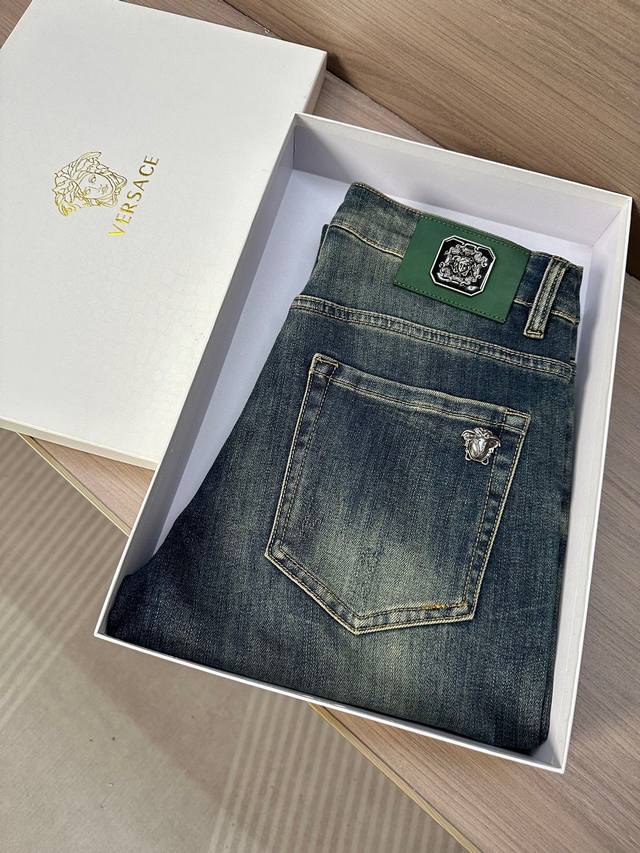 Var Master Fan's 25Ss Summer New Jeans, super soft and comfortable fabric, slim