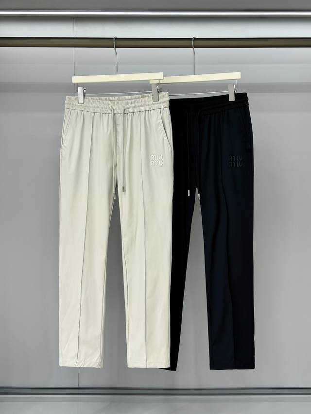 Group Photo Details: Miu Miu 2025 Early Spring New Arrival. Imported fabric, si