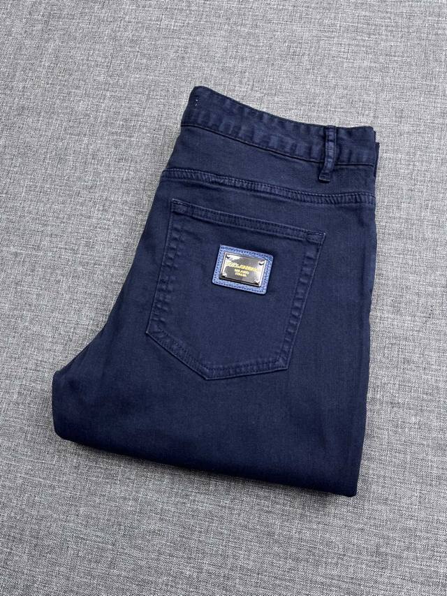 Dolce & Gabbana 2025 New Jeans - 3D tailoring for perfect shaping, comfortable a