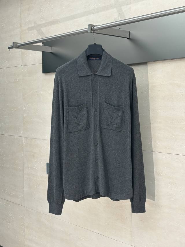 LV* Louis 25Ss New Solid Color Logo Intarsia Long-Sleeve Knit Sweater Made of 40