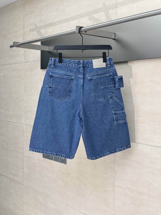 Dio 25Ss New Diamond Pattern Embroidered Denim Shorts These denim shorts feature