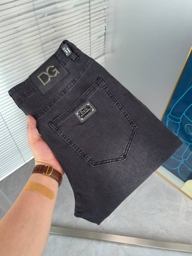 Dg New Arrival! 2680 New Year Hot Item! Available in department stores! Premium