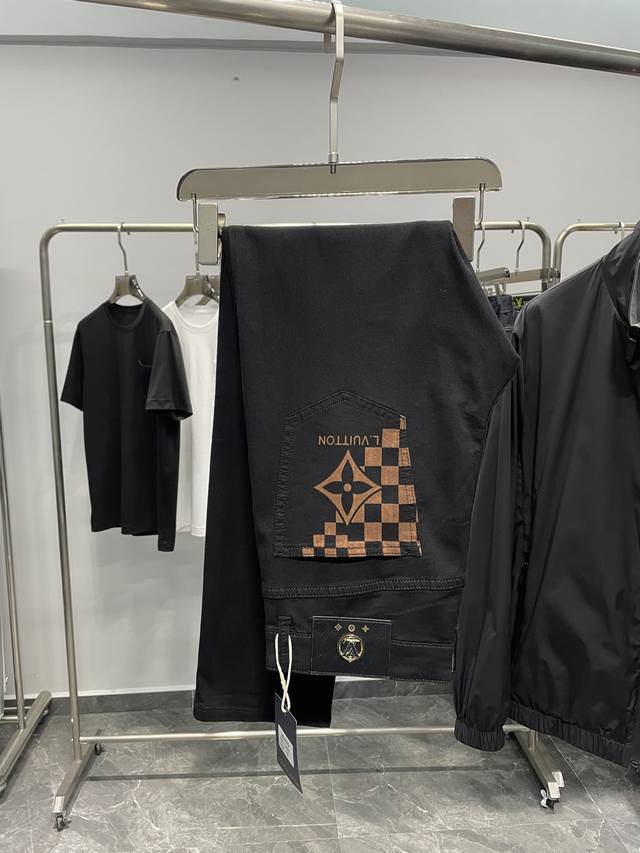 Lv25Ss Spring/Summer New Arrival: Luxury Metal Buckle Design Men's 3D Cut, Hip-l