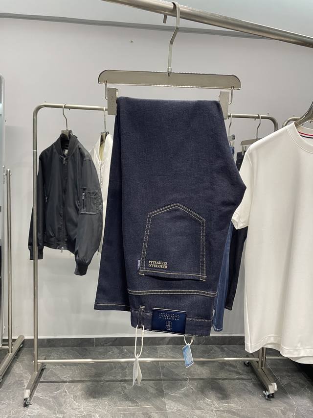 Bc25Ss New Spring/Summer Men's Blue Jeans, the trendiest color right now. Stylis