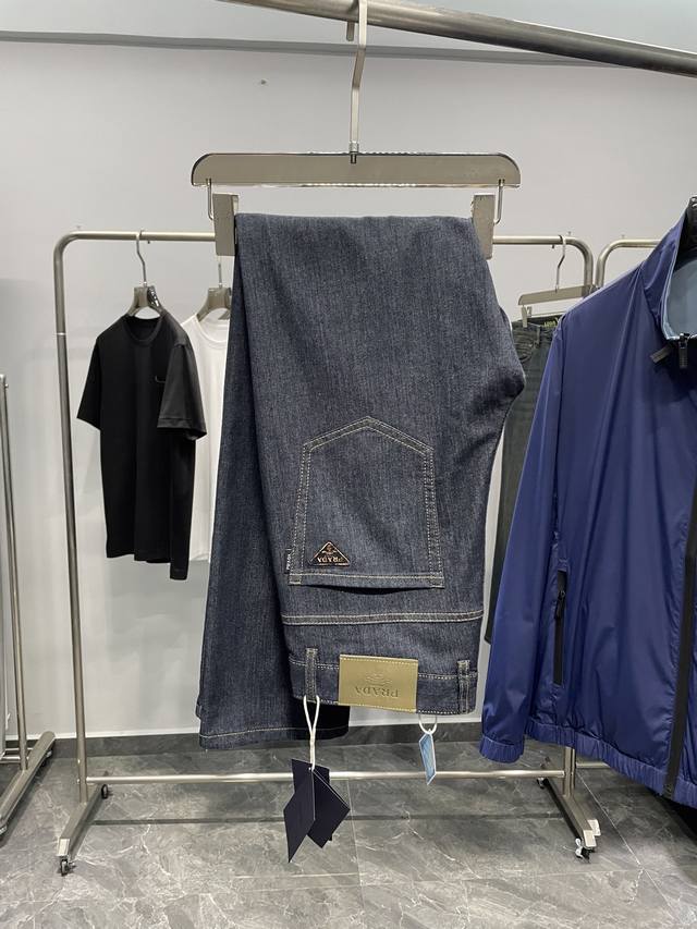 pra25Ss Spring/Summer New Casual Five-Pocket Men's Jeans! These dark blue jeans