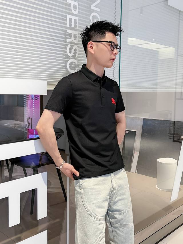 Bu A high-end British style recreating a classic look. A must-have for all fans