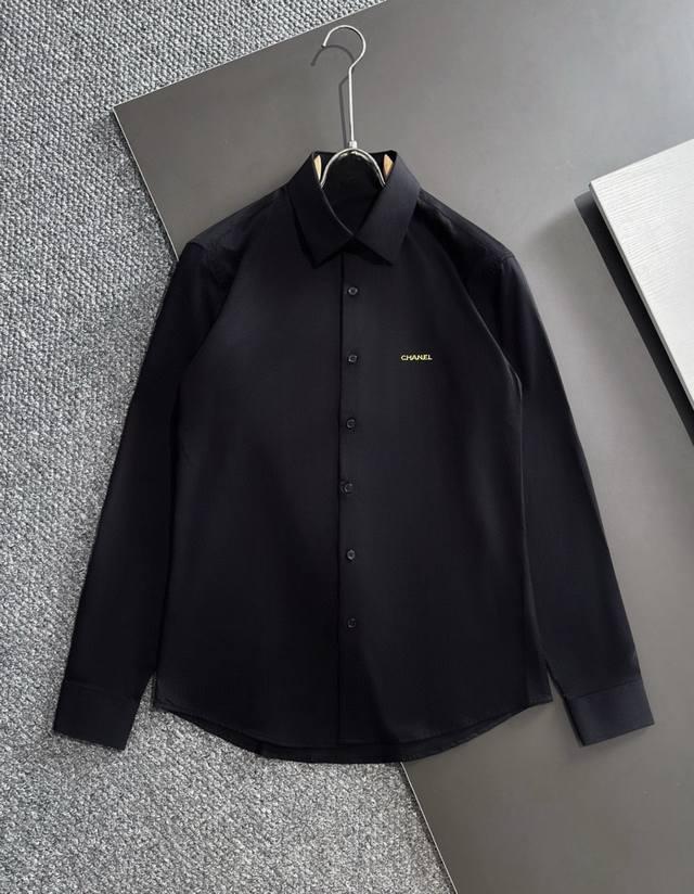 Celine's latest autumn/winter men's must-have shirt, comfortable and breathable