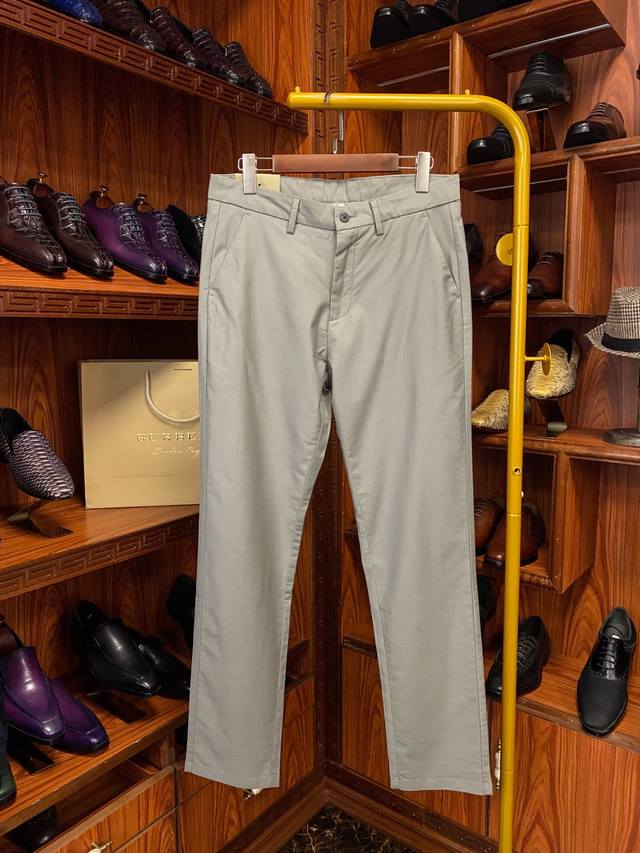 Top-quality goods from reputable seller, in stock! Burberry New Casual Trousers