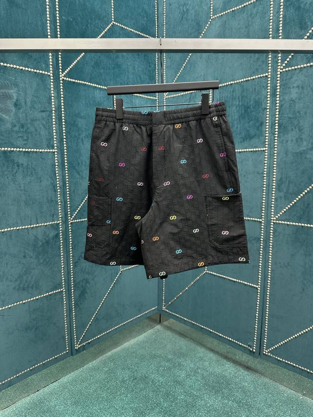 G brand 25Ss new shorts are crafted from black GG cotton plaid fabric, embellish