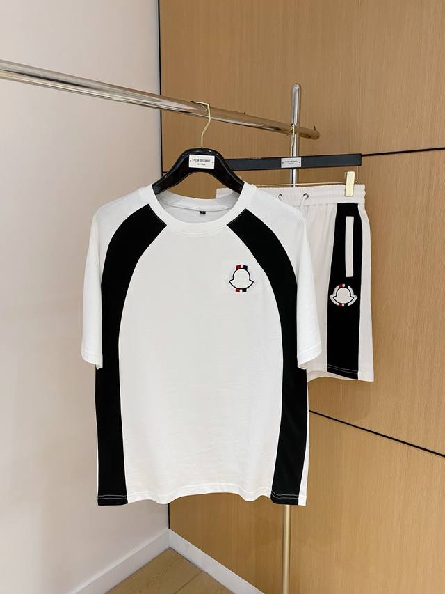 Moncler Spring/Summer 2025 New Arrival: This suit uses original boutique fabric