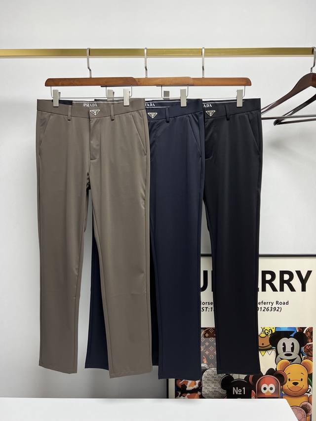 Stylish, simple, and versatile pants that flatter all body types and ages, allo