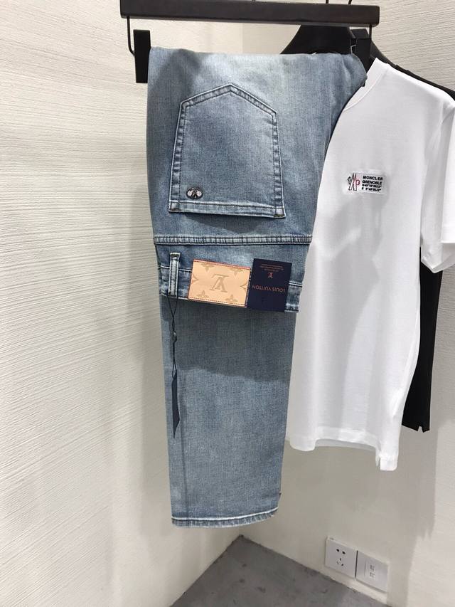 V-Den family men's fashion denim jeans, sourced from Hong Kong trading companies