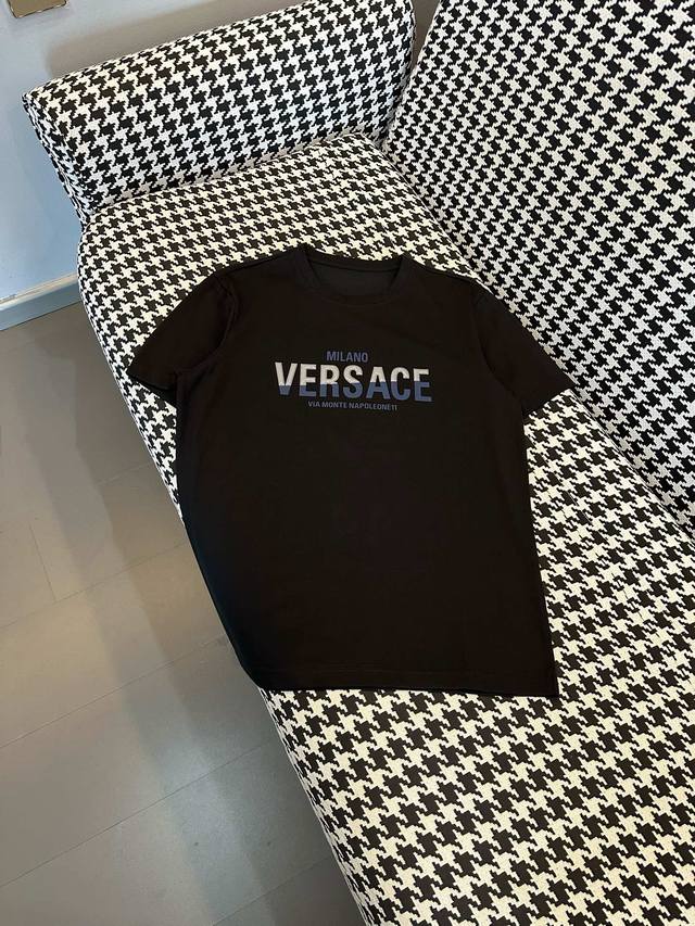 Fan Family: 23Ss latest letter-print versatile short-sleeved T-shirt, top-notch