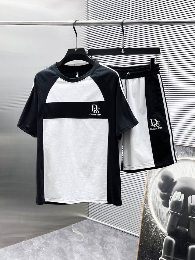 Dior 2025 Summer New Casual Short-Sleeve and Shorts Set, High-End Version! Cust