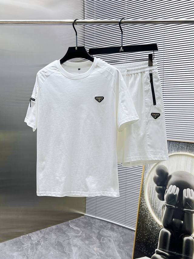 Prada 2025 Summer New Casual Short-Sleeve and Shorts Set, High-End Version! Cus