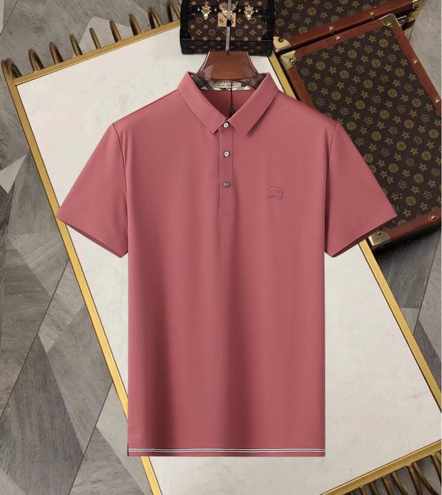 A must-have for high-end business professionals from Burberry! This casual busin