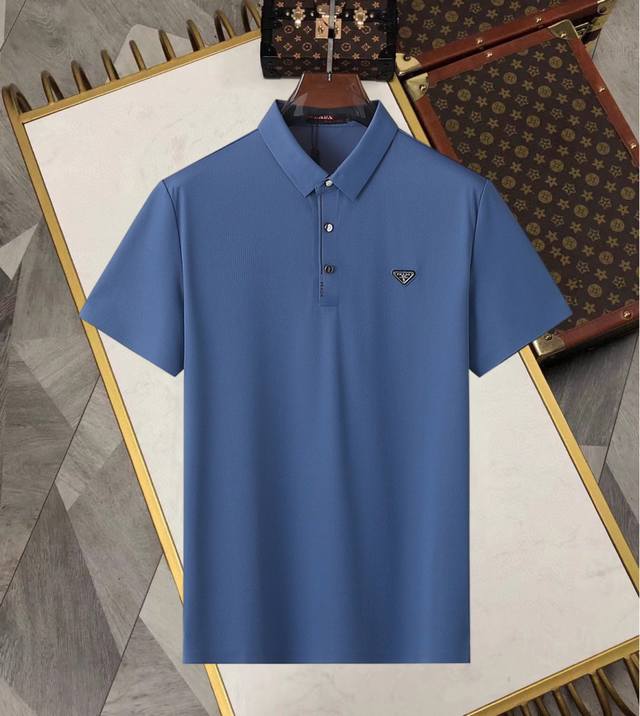 A must-have item for Prada's high-end business professionals! Casual business s