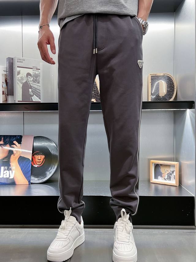 Prada Hong Kong Trading Company Channel Goods. 2025 Summer New Men's Casual Ver