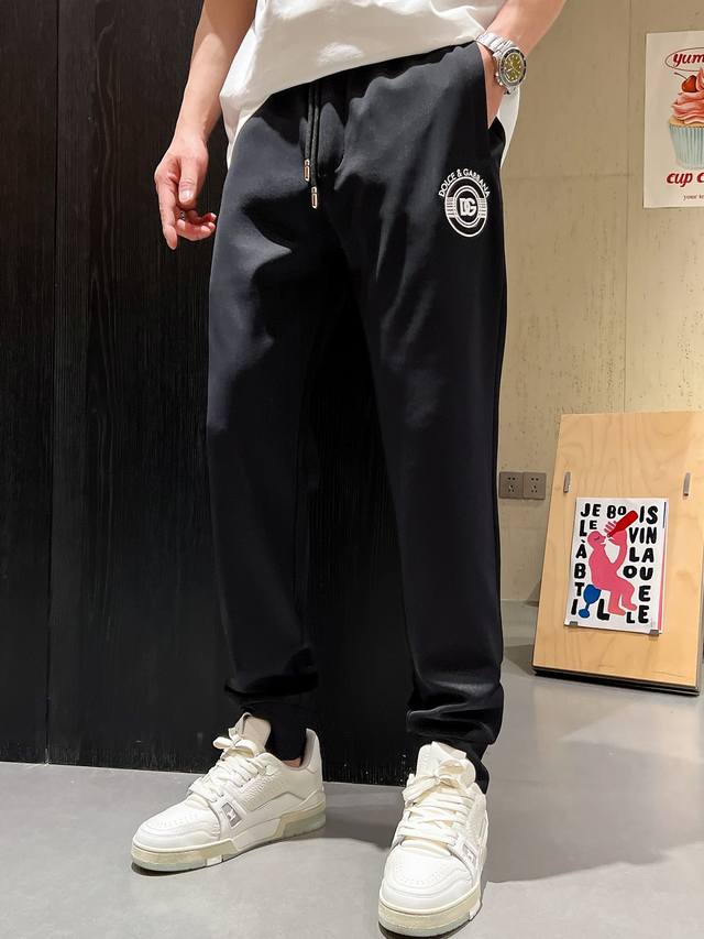 D&G 2025 Spring/Summer New Casual Pants, available simultaneously on the officia