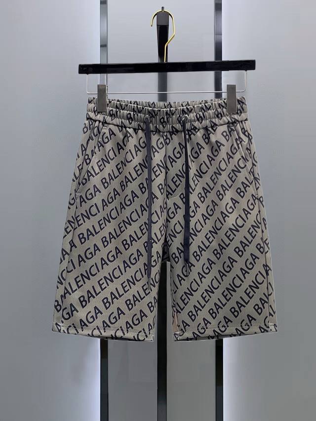 Balenciaga Summer Logo Knit Sports Casual Shorts. The Os cut creates an extreme