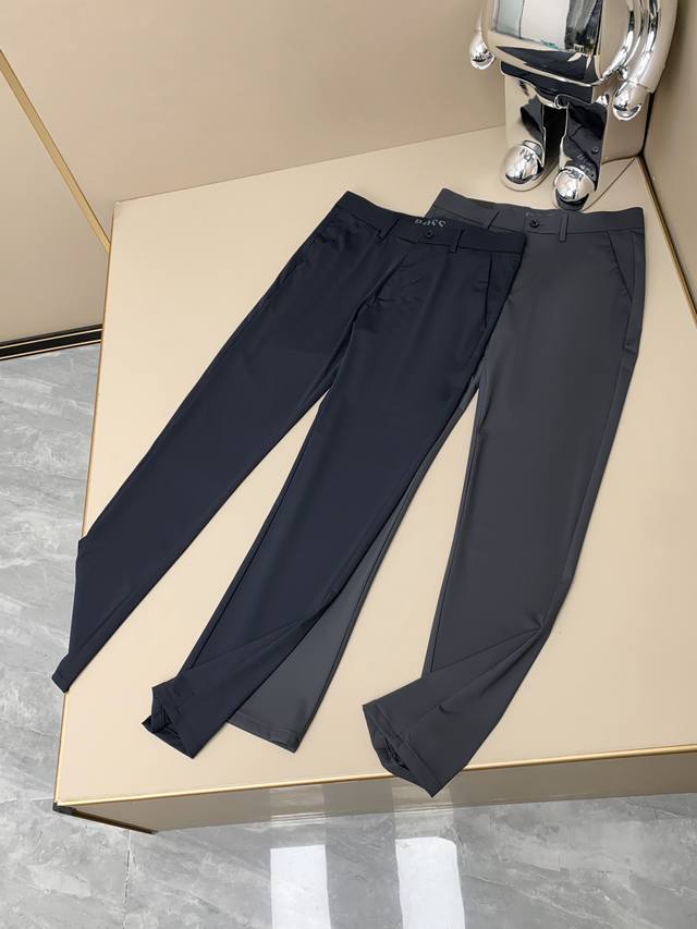 Exquisite Craftsmanship: The high-quality fabric is immediately apparent upon re