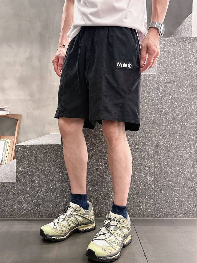 Mm6 Summer New Beach Shorts, made of high-quality quick-drying washed fleece fab