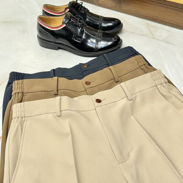 3D tailored casual trousers, a must-have for stylish men! Made with 50% fine wo